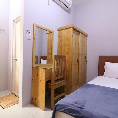 Bedur Homestay Syariah Bekasi Luaran gambar