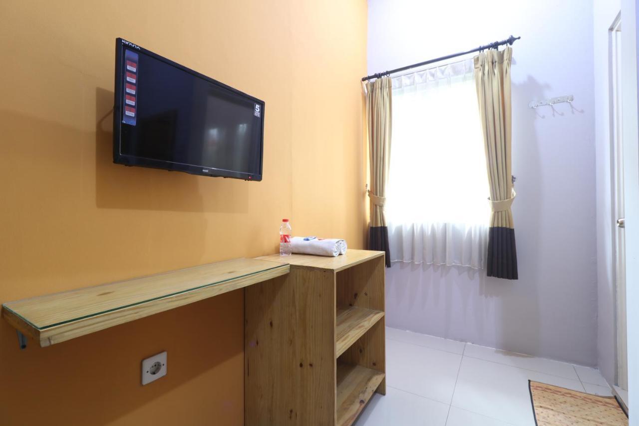 Bedur Homestay Syariah Bekasi Luaran gambar