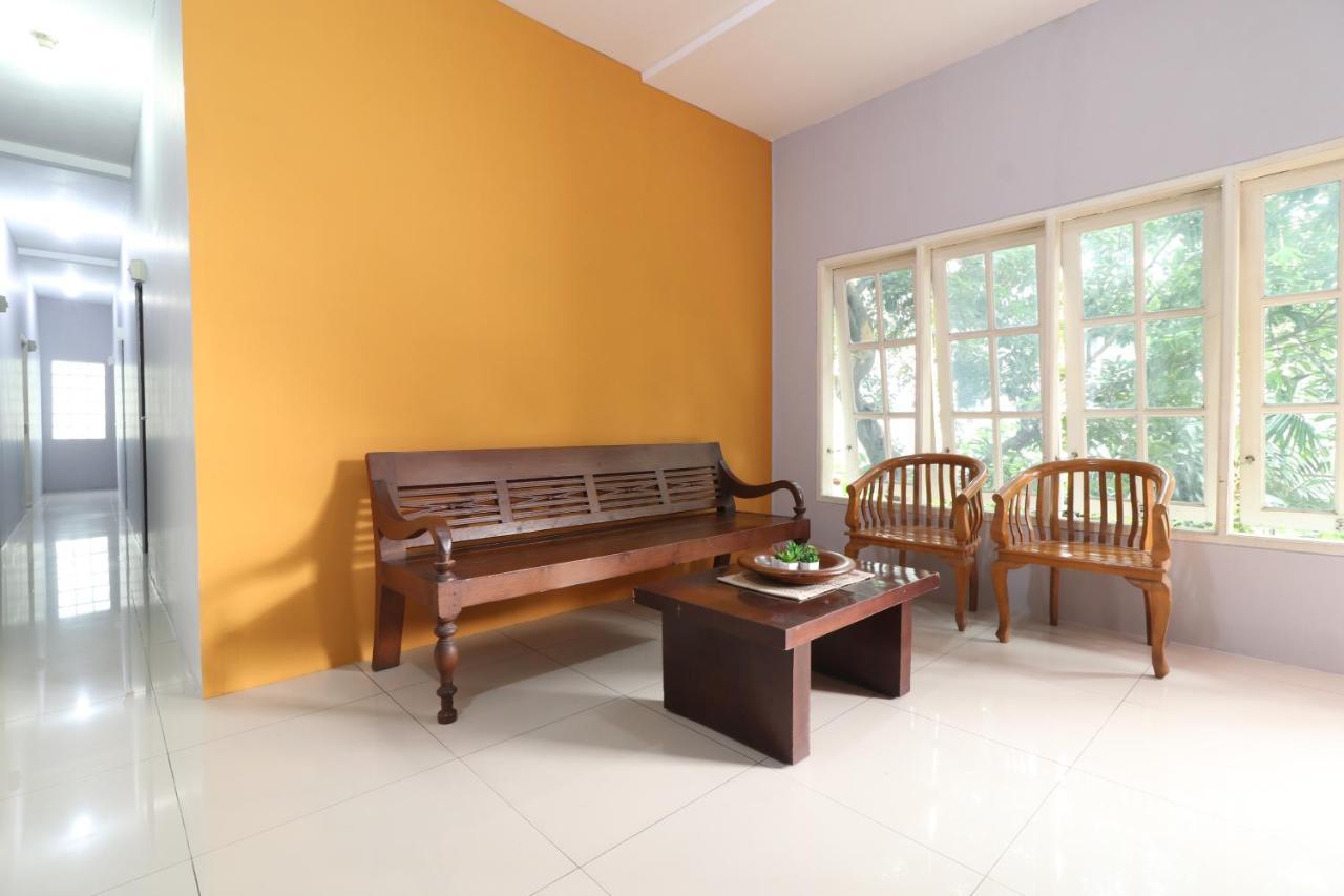 Bedur Homestay Syariah Bekasi Luaran gambar